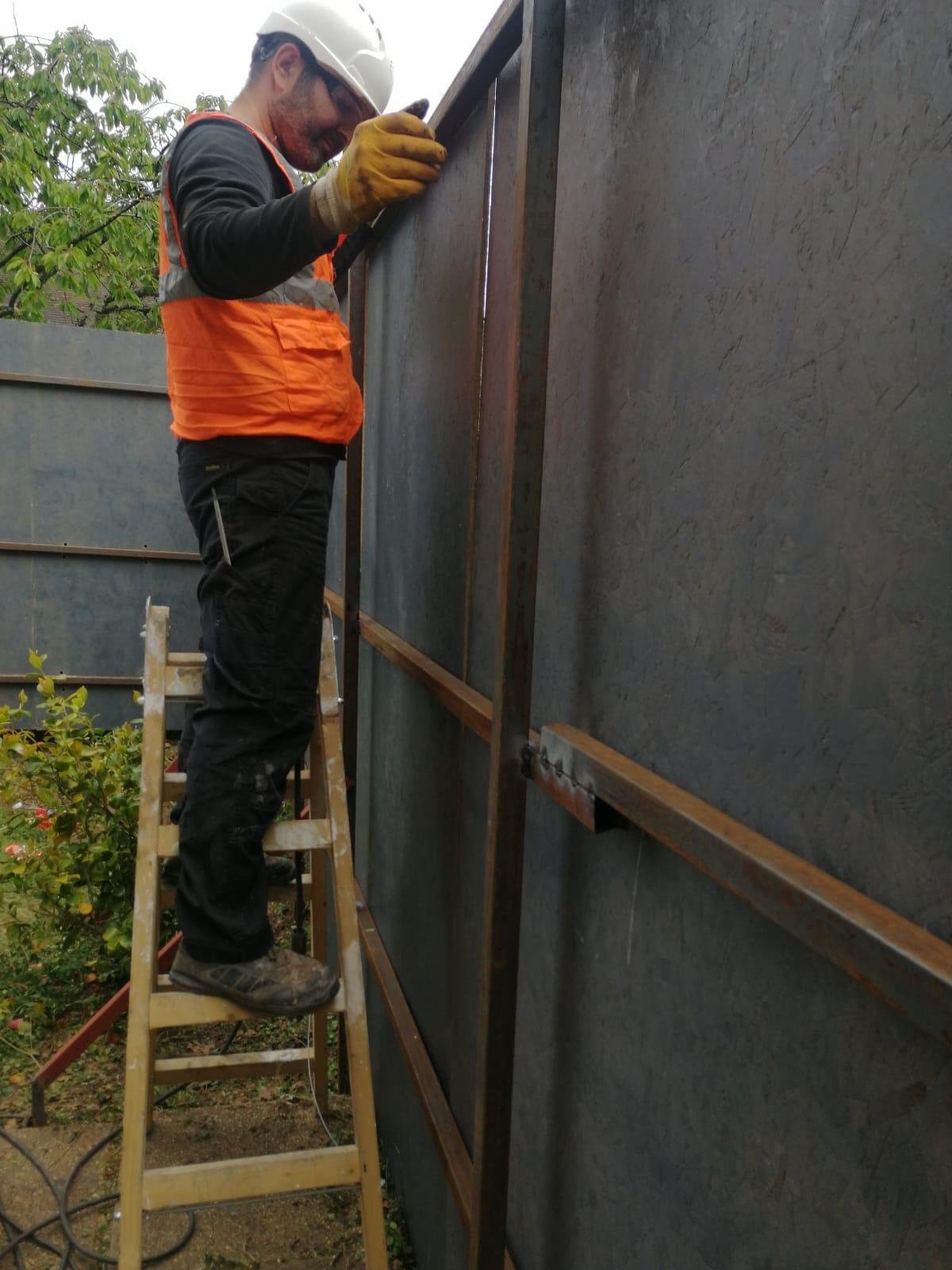 Universal Lubricants mobile welding project